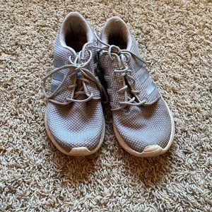 Adidas tennis shoes